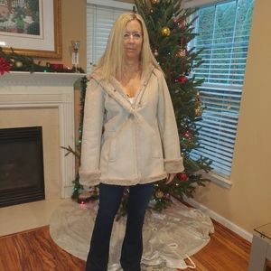 Jones New York . Luxurious Hooded Coat.  ❤ offers!